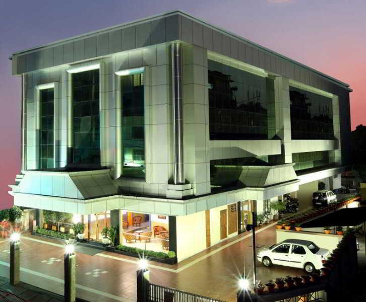Grand Seasons Hotel Kochi Luaran gambar