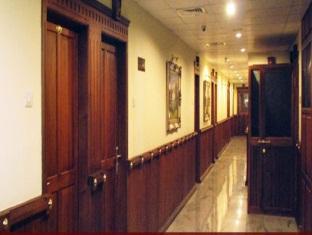Grand Seasons Hotel Kochi Luaran gambar
